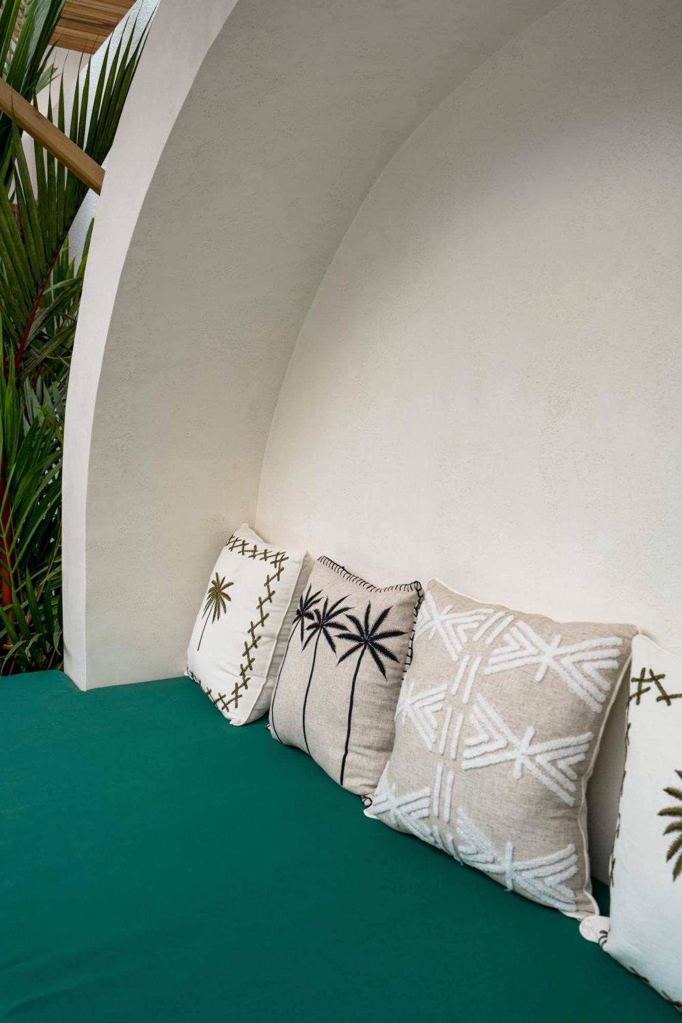 Villa Maria - Uluwatu By Yolla Hospitality Exterior foto